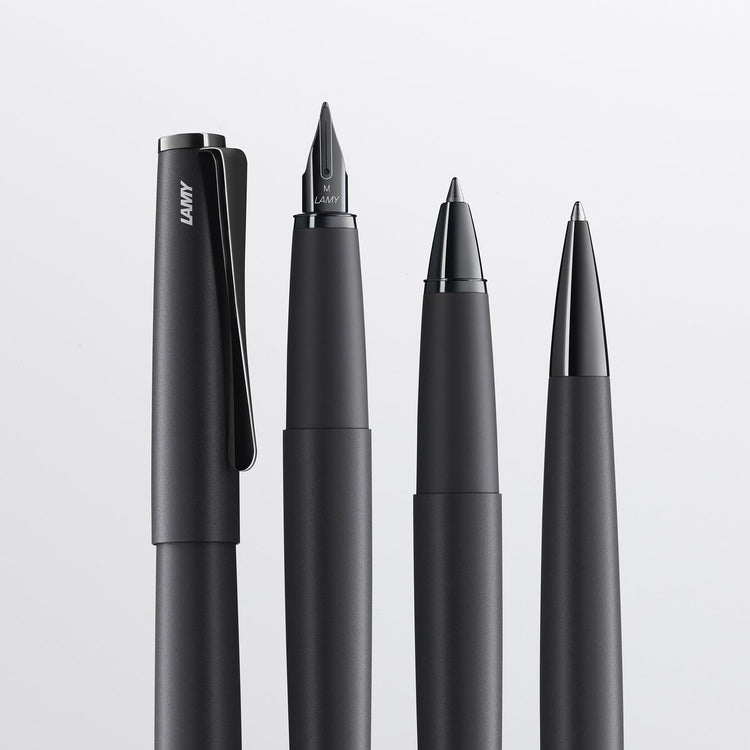 Lamy Studio lx-all-black Füllfederhalter – universeller Füllfederhalter im eleganten Ganzmetallgehäuse – mit Propellerclip und Stahlfeder in der Größe F – inklusive T 10-Tintenpatrone blau