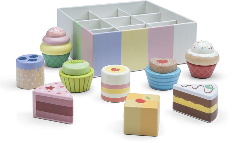 Woet® Spielzeug-Gebäck-Set aus Holz – 9 Stück Kuchen und Cupcakes – Spielzeug-Essen für Kinder – Rollenspiel-Küchenspielzeug – ab 2 Jahren
