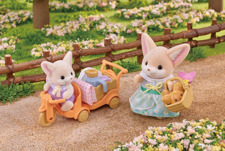 Sylvanian Family 5698 Picknickset Wüstenfuchsschwester Babyspielset – 2 Spielfiguren