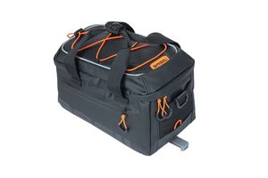 Basil Miles Tarpaulin Gepäckträgertasche MIK – Sportlicher schwarzer Fahrradrucksack, wasserdicht, 7L Fassungsvermögen