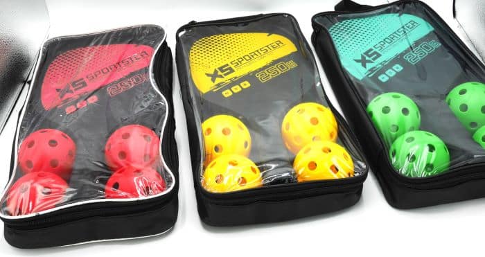 Jonotoys Holztennis -Set mit 4 Kugeln in 3 Farben erhältlich