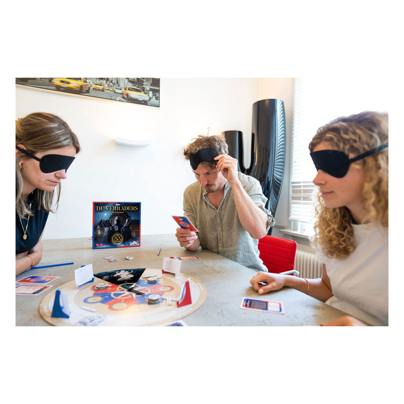 Identitätsspiele Die Verräter Das Brettspiel (Flämisch) – basierend auf der Fernsehsendung – spielt einen Verräter oder Verbündeten