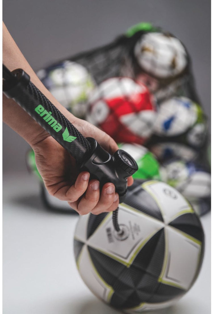 Erima - Ballpumpe mit Luftdruckmesser - Schwarz Grün