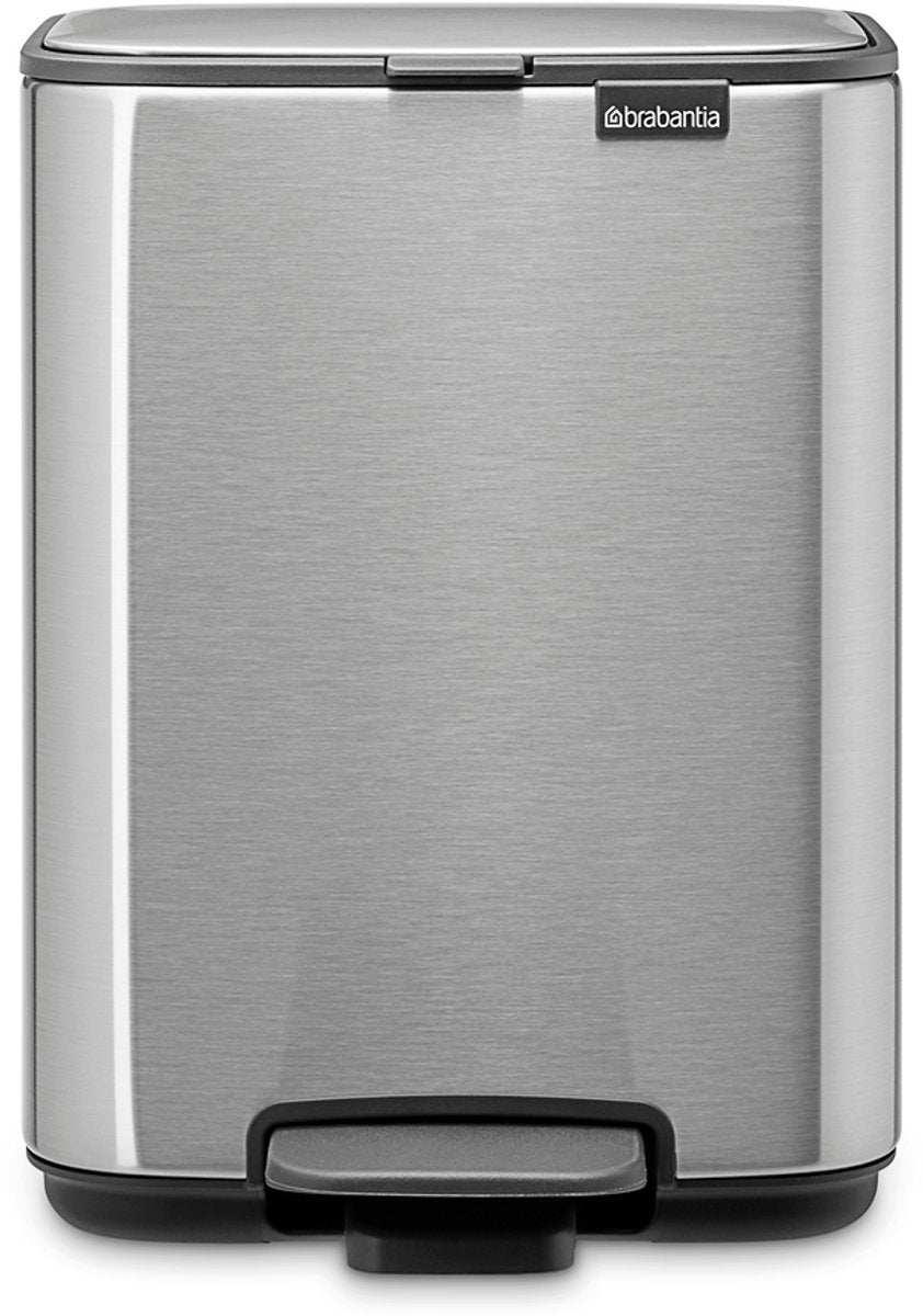 Brabantia Bo Treteimer – 4 Liter – Badezimmer – mattierter Stahl, fingerabdrucksicher