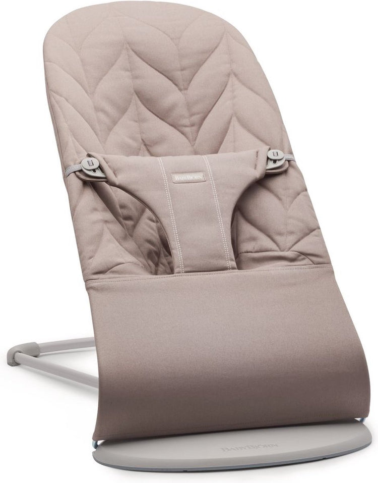 Babybjörn Schaukelstuhl Bliss – gewebte Blütenblattsteppdecke – Sandgrau – ergonomisch – verstellbar – faltbar