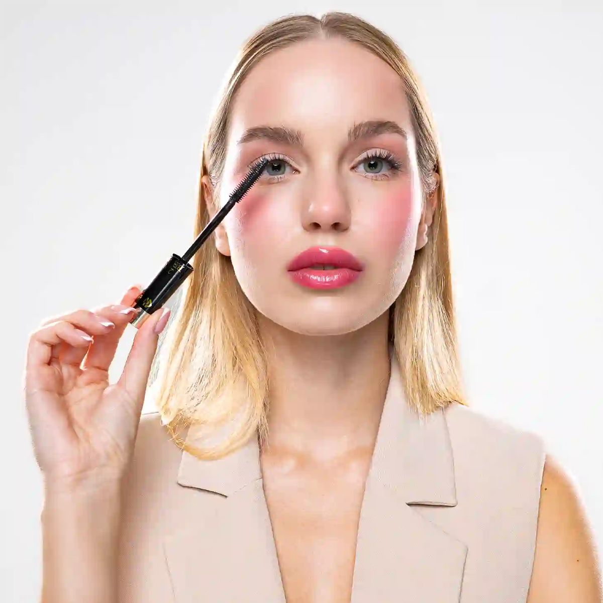 Claresa Let's Twist Again 2-in-1-Längen-Volumen-Mascara in Schwarz