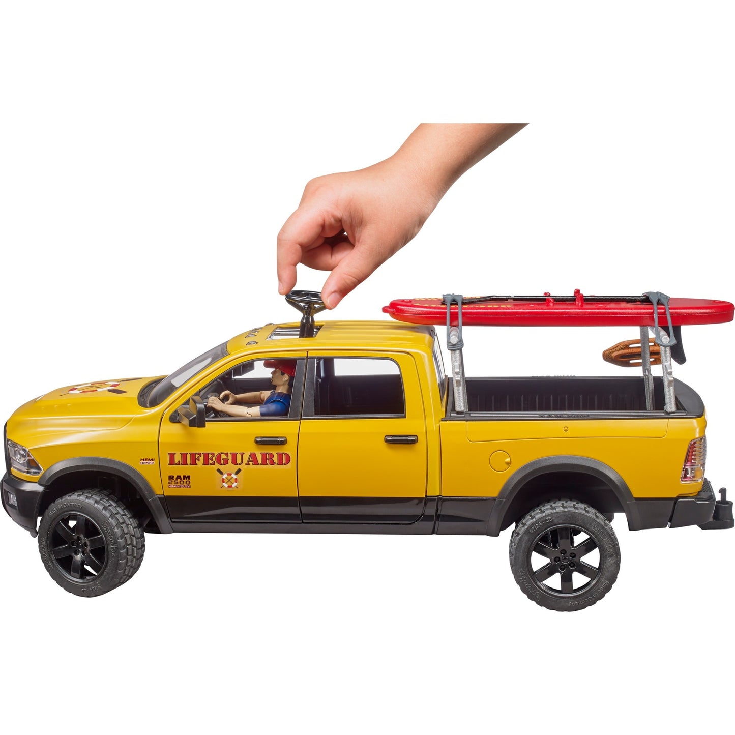 Bruder Dodge Ram 2500 Rettungsbrigadeauto mit Rettungsschwimmer
