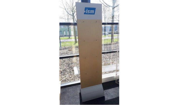In Zusammenarbeit mit verv == Display in Zusammenarbeit mit Sätteln mit Aluminiumfuß