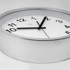 Nächste Zeit NXX-7307ZI-V2 Wanduhr NXT Diam. 25,5 cm Plastik Silber, weißes Zifferblatt, #039; Ruhige Uhr