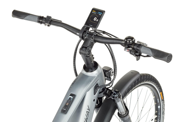 Conway Electric Trekking Bike Cairon T 3.0 750 SE (#1) eBike Conw. Cairon T 3.0 750 SE 28 49 9sp Sil. bl.