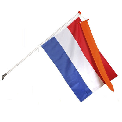 Fahnenmast mit Orangenknopf