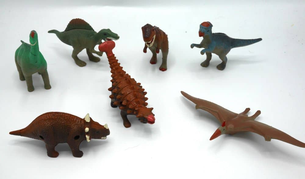 8 Dinosaurier 7 auf Foto + im zusätzlichen Bonus Dino.