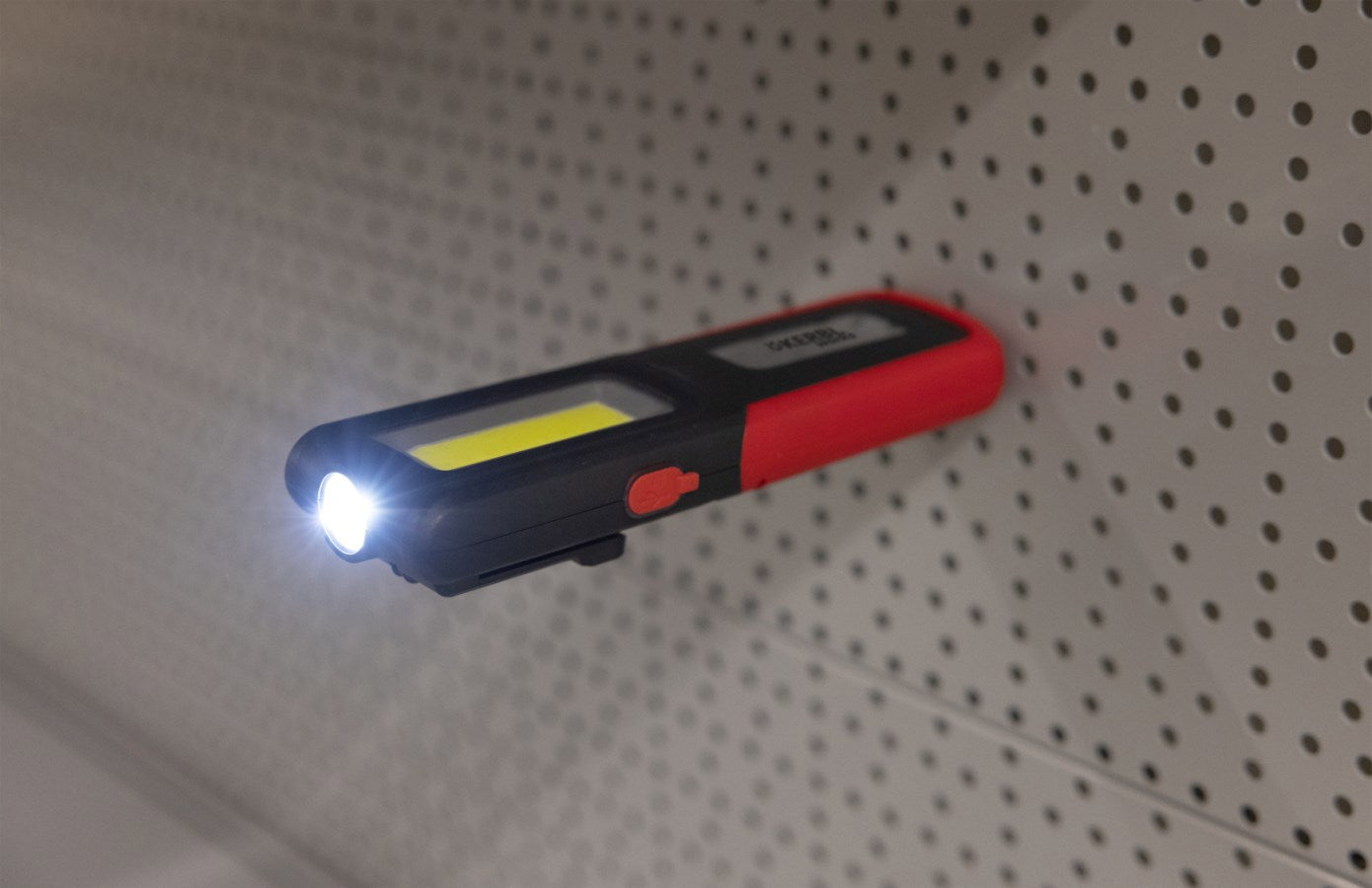 LED-Arbeitsleuchte Taschenlampe mit Akku Workfire 350