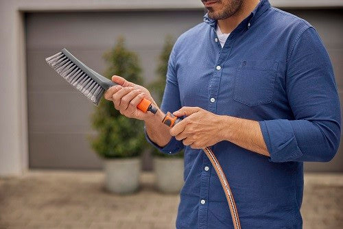 Gardena Clean System Handbrush s weich, mit Schlauchverbindung