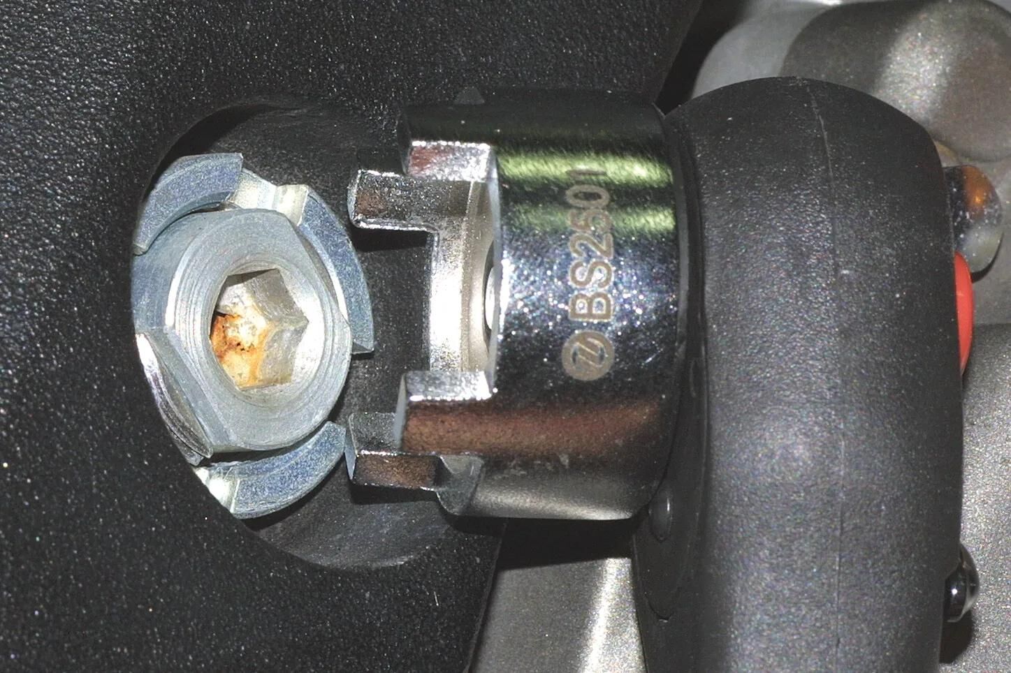 BikeService Key Nut BST 4Pin 30 mm