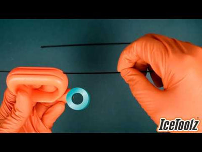Speichenhalter IceToolz 12T4 zum Klemmen von 0,9 und 2,0 mm flachen Speichen