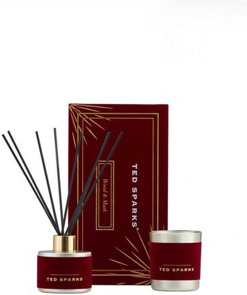 Ted Sparks – Geschenkbox aus der Samtkollektion – Duftkerze, Duftstäbchen, Diffusor – Holzmoschus