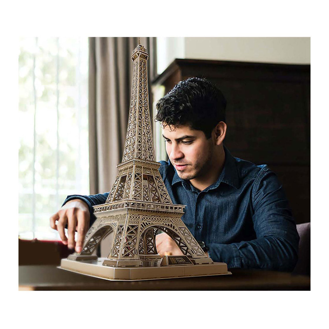 Kubikfun 3D -Puzzle -Eiffelturm mit LED -Beleuchtung