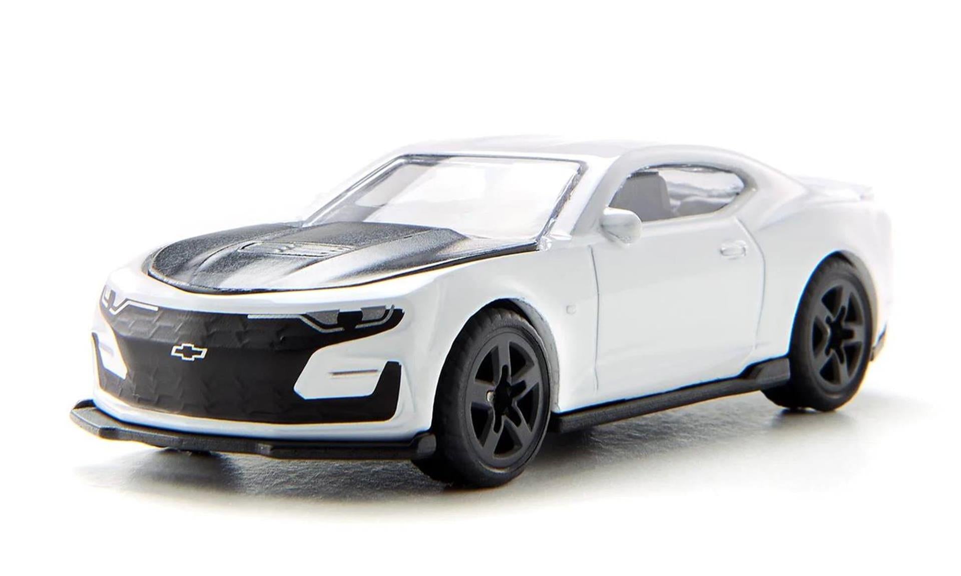 Siku Chevrolet Camaro weiß 1:55