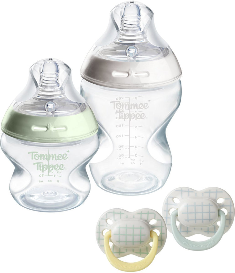 Tommee Tippee Geschenkset mit Natural Start Babyflaschen und Schnullern