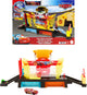 Mattel Disney- und Pixar-Cars-Autowaschanlage, bereit für das Rennen – Spielset mit Farbwechsel