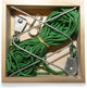 Kikkerland Huckleberry Cable Transport stellen Sie Ihren eigenen Kabeltransport-DIY-Bausatz zum Spielen im Freien her