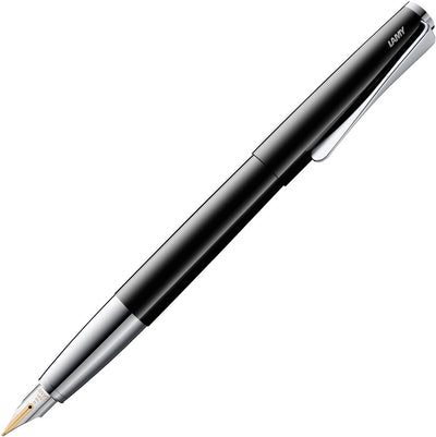 Lamy Studio Premium Füllfederhalter 068 aus Edelstahl mit hochwertiger schwarzer Lackierung und 14-karätiger Goldfeder in Extrafein (ef), propellerförmiger Clip, inkl. t 10 blaue Tintenpatrone