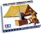 Tamiya Modellbausatz Diorama – 35074 Wwii Diorama Set Zelt mit Radio – 1 Figur aus Kunststoff – 1:35 – Modellbau