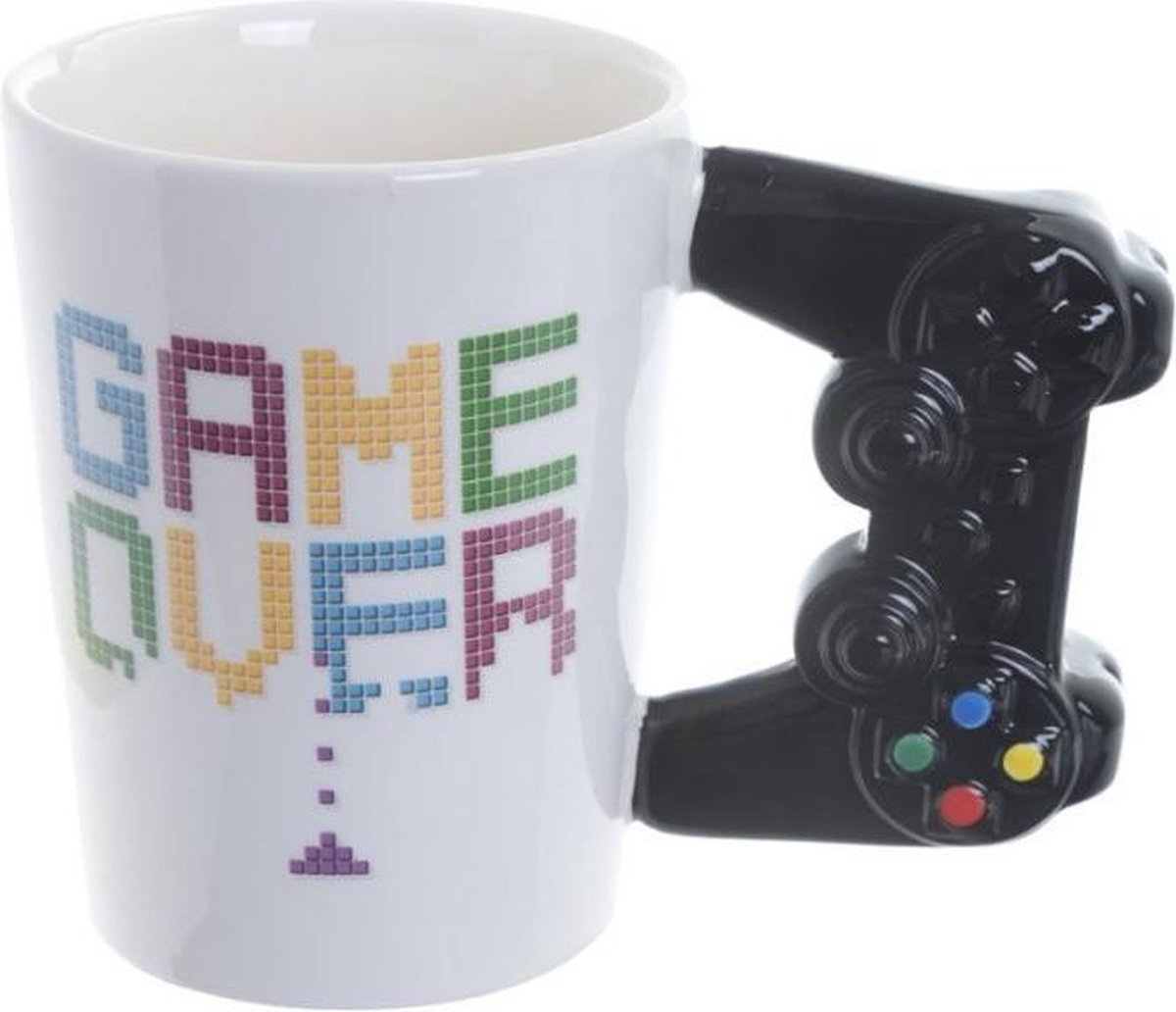 Game Over - Formed Griff Ceramic Becher