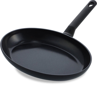 BK Easy Basic Fischpfanne aus Keramik mit Antihaftbeschichtung ø32 cm – PFAS-frei – Induktions-Fischpfanne – ofenfest bis 160 Grad – spülmaschinenfest – ohne Deckel – Kaltgriffe – Schwarz