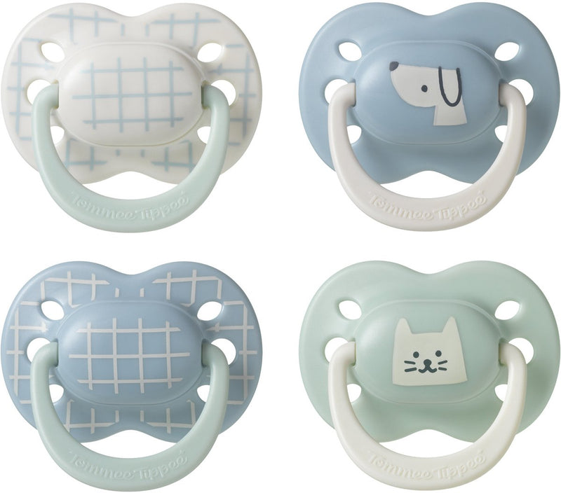 Tommee Tippee Ultimate Fit Schnuller – 0–6 Monate – 4 Stück – kieferorthopädischer symmetrischer Schnuller für Babys – 100 % BPA-freies Silikon – blaue Deko