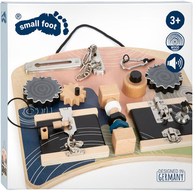 Rotation und Schlösser von kleinem Fuß Holzaktivitätsboard