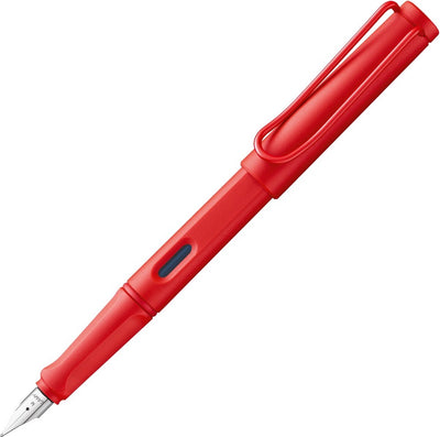 Lamy Füllhalter Safari Erdbeere – Füllfederhalter mit ergonomischem Griff und polierter Stahlfeder in der Federbreite EF – robuster ASA-Kunststoff – inklusive Tintenpatrone T 10 blau
