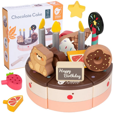 Klassischer Schokoladenkuchen aus Holz