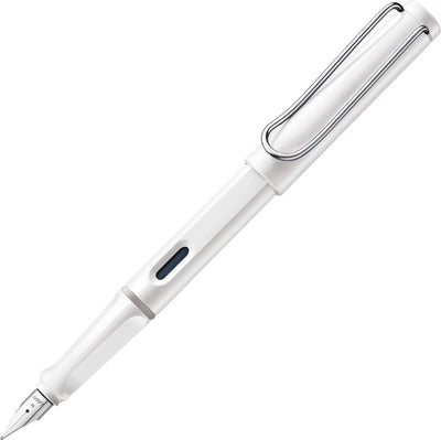 Lamy Füllhalter Safari weiß – Füllfederhalter mit ergonomischem Griff und polierter Stahlfeder in der Schreibstärke EF – robuster ASA-Kunststoff – inklusive Tintenpatrone T 10 blau