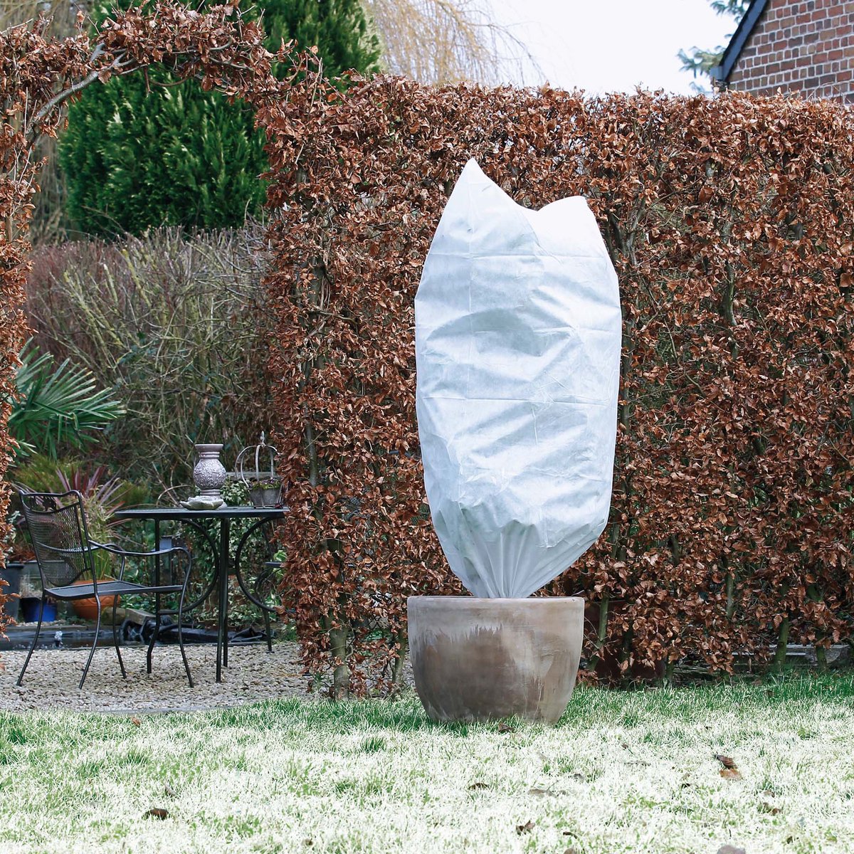 Naturwinterabdeckung mit Schnur, 50 g m²
