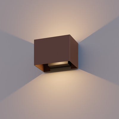 Calex LED-Wandleuchte Venice – rechteckig – von oben nach unten – verstellbarer Abstrahlwinkel – 7 W – warmweißes Licht – für drinnen und draußen – Rostfarbe