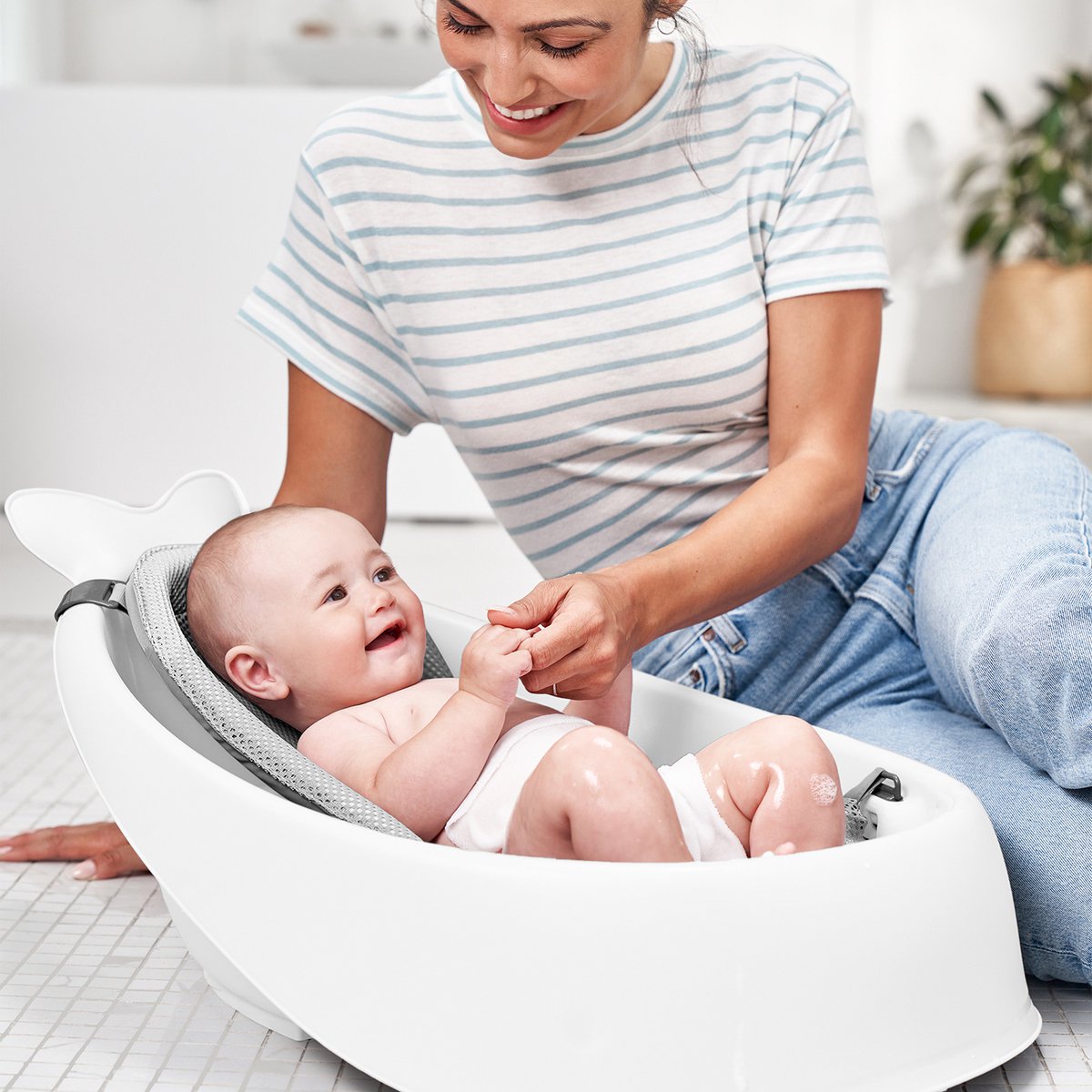 Skip Hop Moby Smart Sling-Badewanne – Weiß