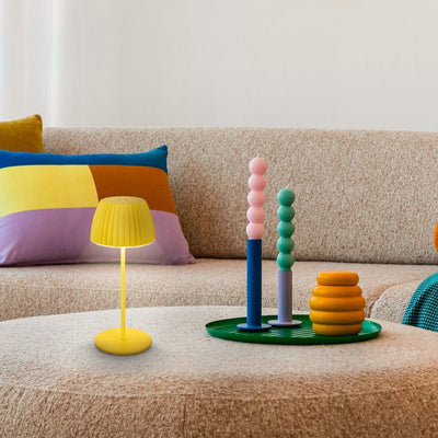 B.k.licht Briloner Champ Mini – wiederaufladbare Mini-Tischleuchte – kabellose Lampe – Touch-dimmbar – für drinnen und draußen – Gewinner des Deutschen Designpreises 2025 – Zitronengelb – ø8,5 x 20 cm