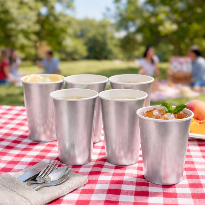 Party Casa Einwegbecher – Trinkbecher – stapelbare Becher für Partys und Events – Partybecher für Kaltgetränke – erhältlich in Silber oder Gold – 1 zufällige Variante