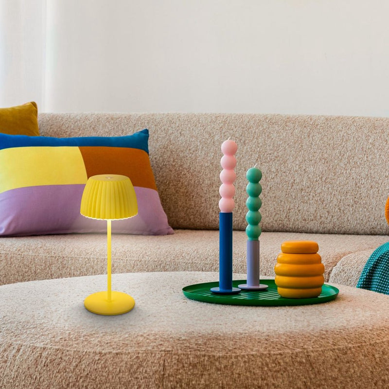 B.k.licht Briloner Champ Mini – wiederaufladbare Mini-Tischleuchte – kabellose Lampe – Touch-dimmbar – für drinnen und draußen – Gewinner des Deutschen Designpreises 2025 – Zitronengelb – ø8,5 x 20 cm