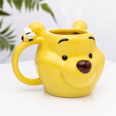 Paladone Winnie The Pooh Tasse – offiziell lizenzierte Disney Classic Teetasse von Pooh Bear Honey Bee, ideal für Tee oder Kaffee, Disney Kitchen Keramik, 350 ml (11 fl oz) –