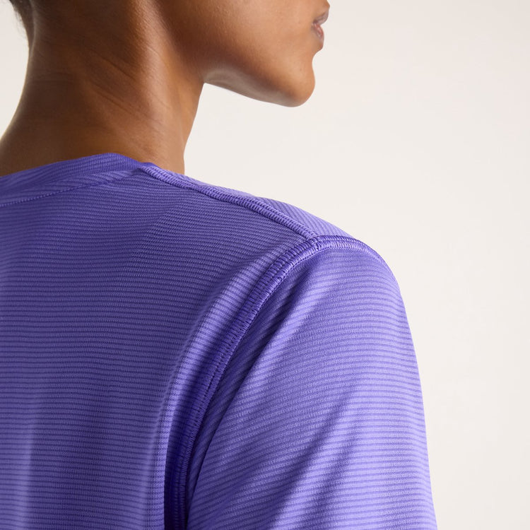 New Balance Sports Essentials T-Shirt Damen Sportshirt - Electric Purple