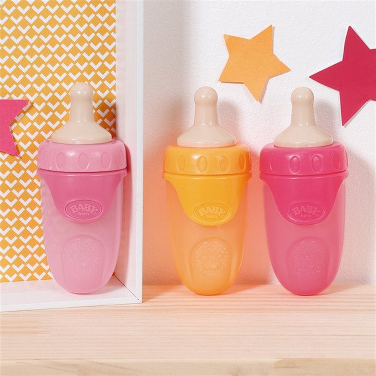 Baby geborenes Baby geborener Trinkflasche