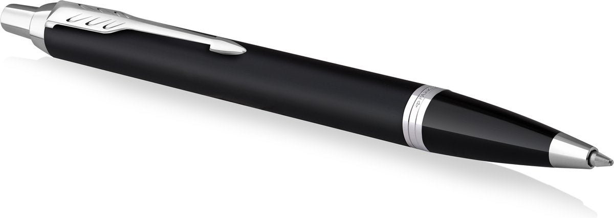 Parker IM Kugelschreiber – mattschwarz mit Chrom-Finish – mittlere Spitze – mit Geschenkbox