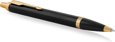 Parker im Kugelschreiber | schwarzer Lack mit goldenen Details | mittlere Spitze mit blauer Tinte | Geschenkbox