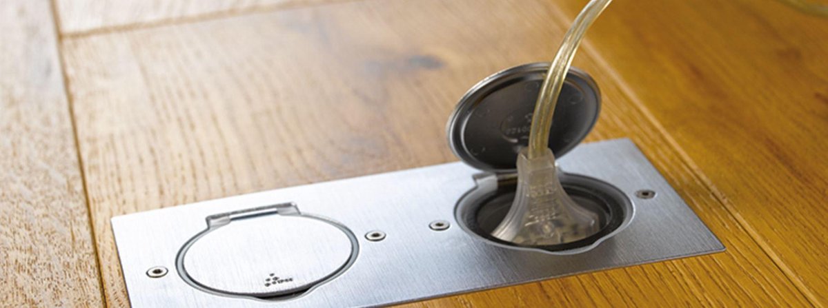 Legrand Bodenwandsteckdose – doppelt – IP44 – schlagfest – Edelstahl
