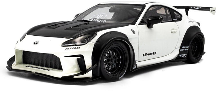 Solido Toyota GR86 Liberty Walk Bodykit '24, weiß Maßstab 1:18