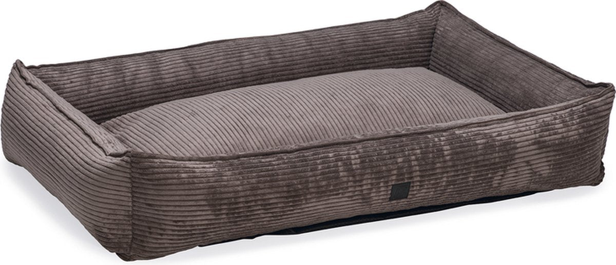 Entworfen von Lotte Ribbed – Hundebett – braun – 120 x 80 x 23 cm