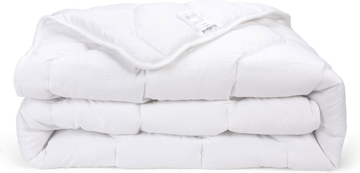 Byrklund Madrid Bettdecke 140 x 200 cm – Ganzjahres-Bettdecke für Einzelbett